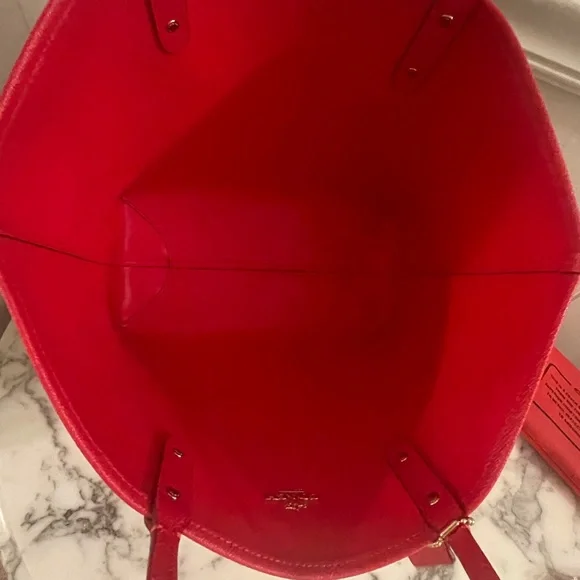 Coach reversible Tote - Picture 8 of 12